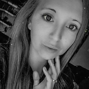 Meet your Posher, Caila